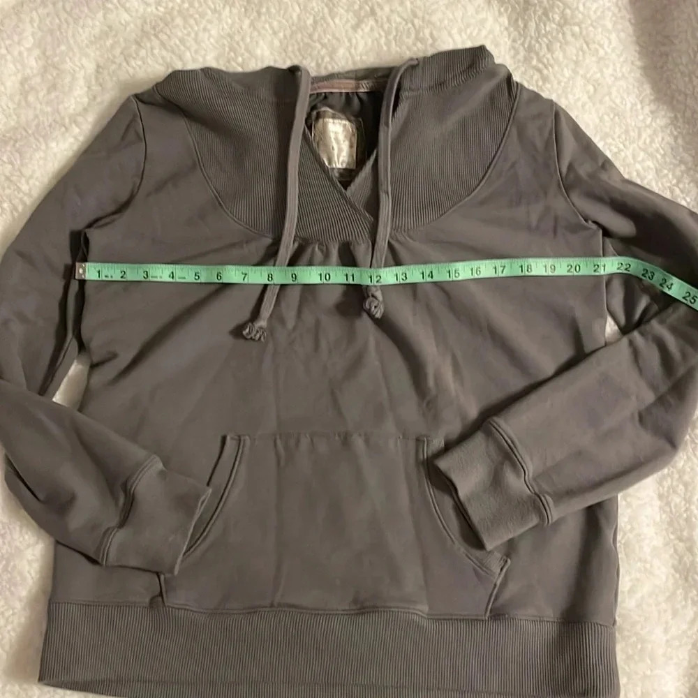 Old Navy gray hoodie sweatshirt, large